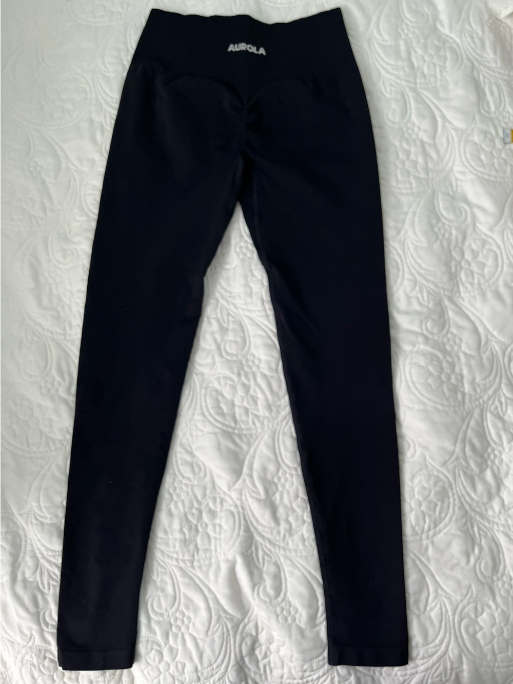 Aurola High Rise Black Scrunch-Back Seamless Leggings for Women Size S